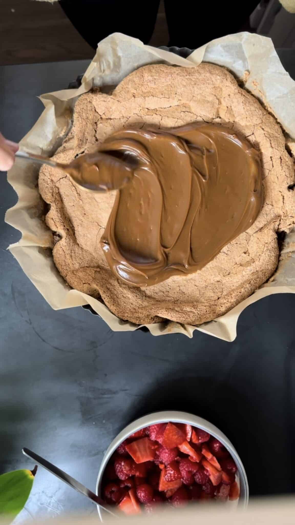 Delectable Walnut and Dulce de Leche Cake Recipe