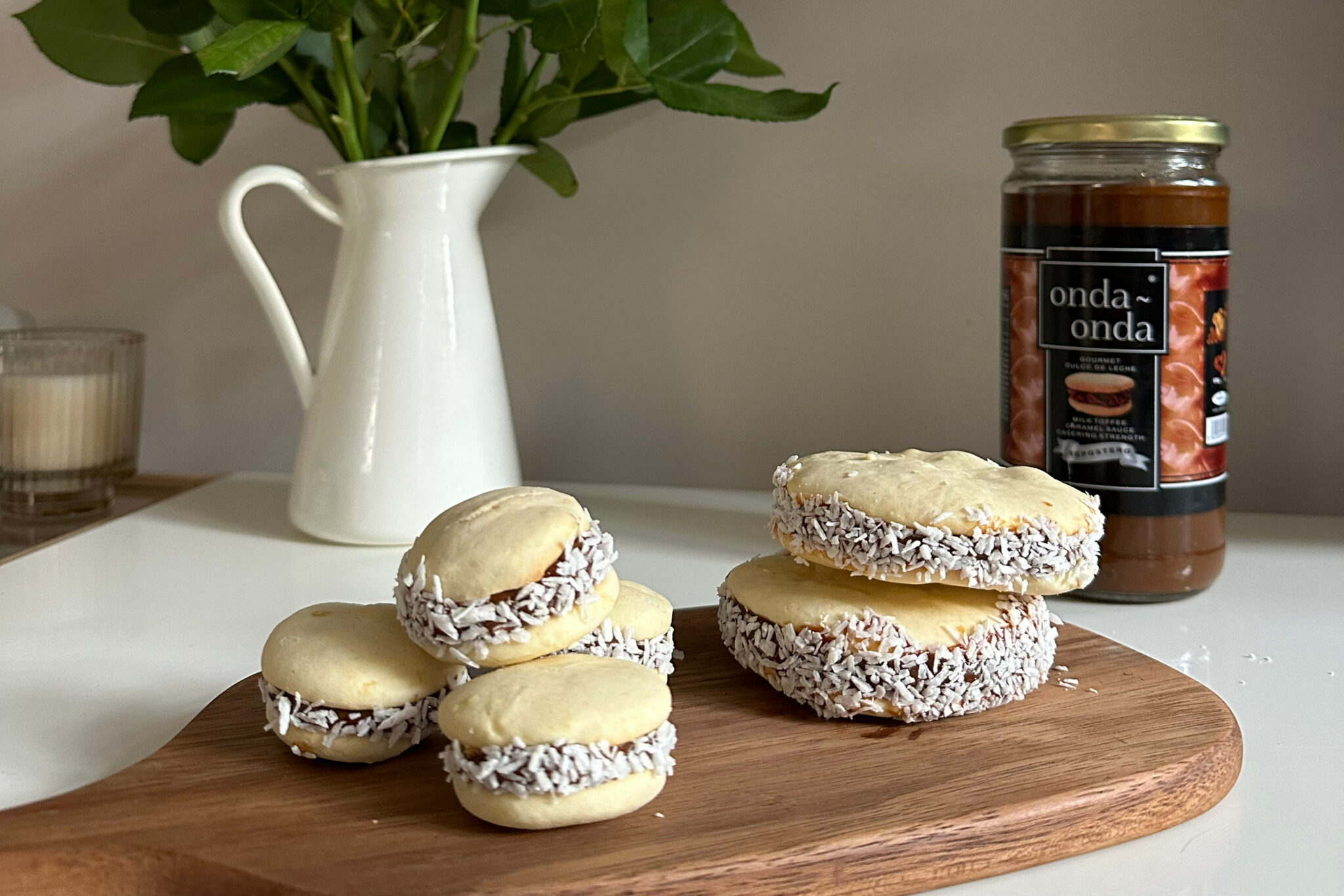 Alfajores Recipe (Alfajores de Maicena) with Dulce de Leche