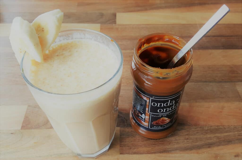 banana and dulce de leche smoothie served