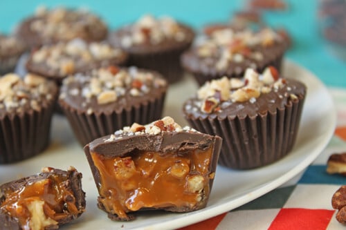 delicious chocolate cups filled with dulce de leche!